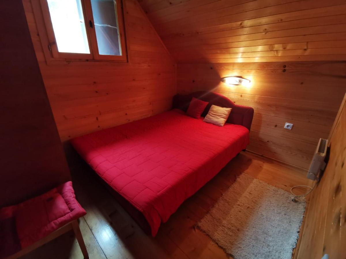 Apartman Bugar Mitrovac Exterior foto